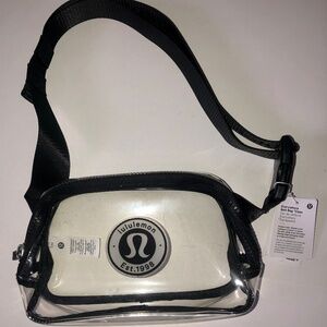 Lululemon everywhere belt bag 1L